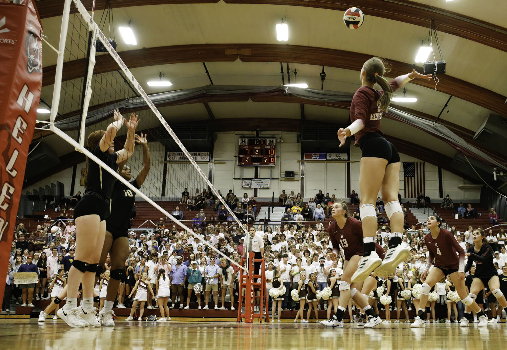 Crosstown volleyball